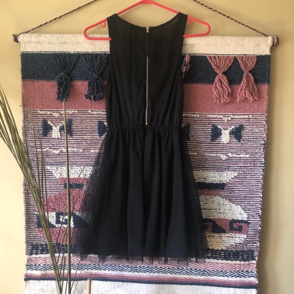 Divided dress - Picture 4 of 4